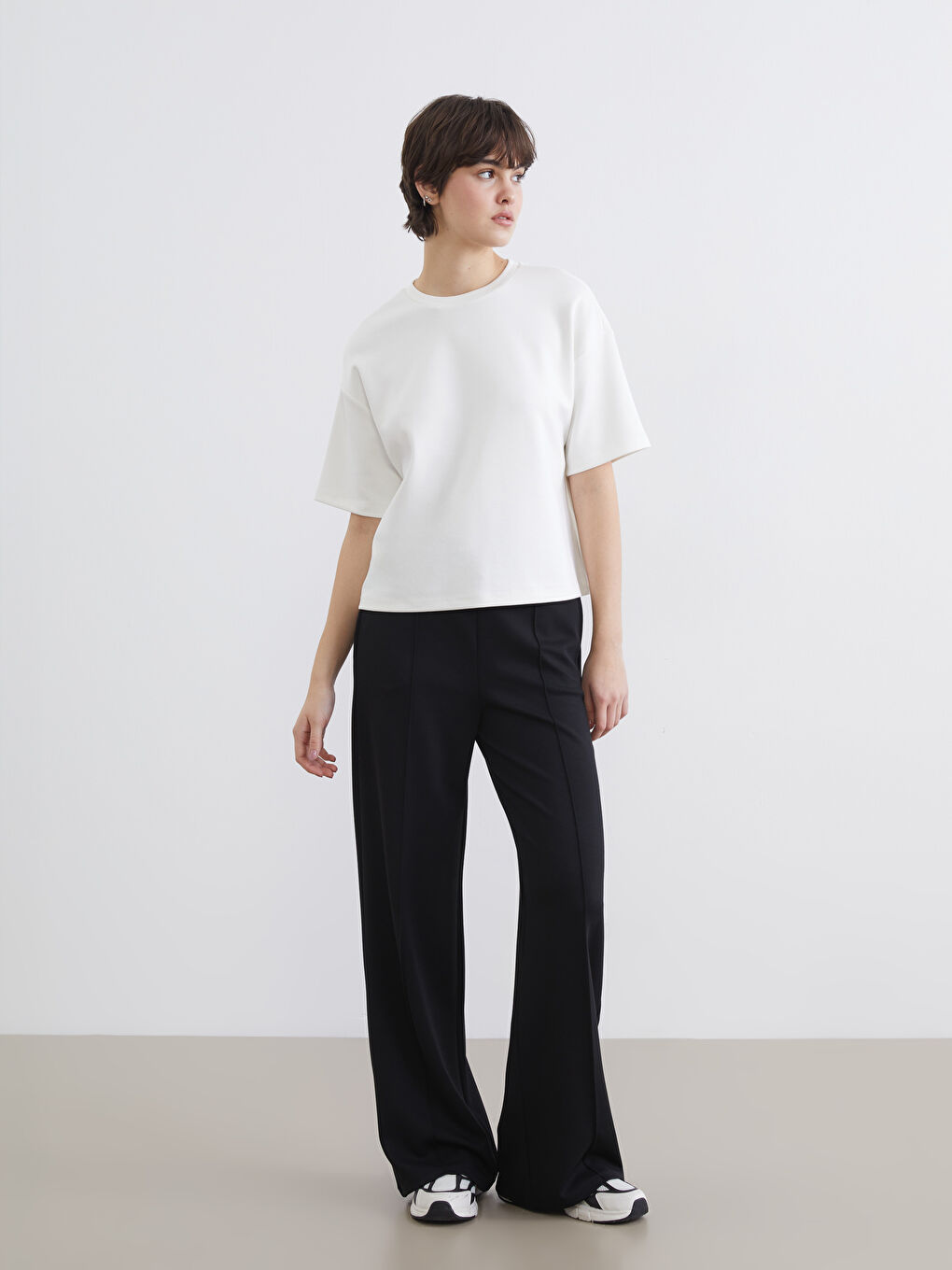 Ekru Soft Touch Oversize Kadın Tişört-1