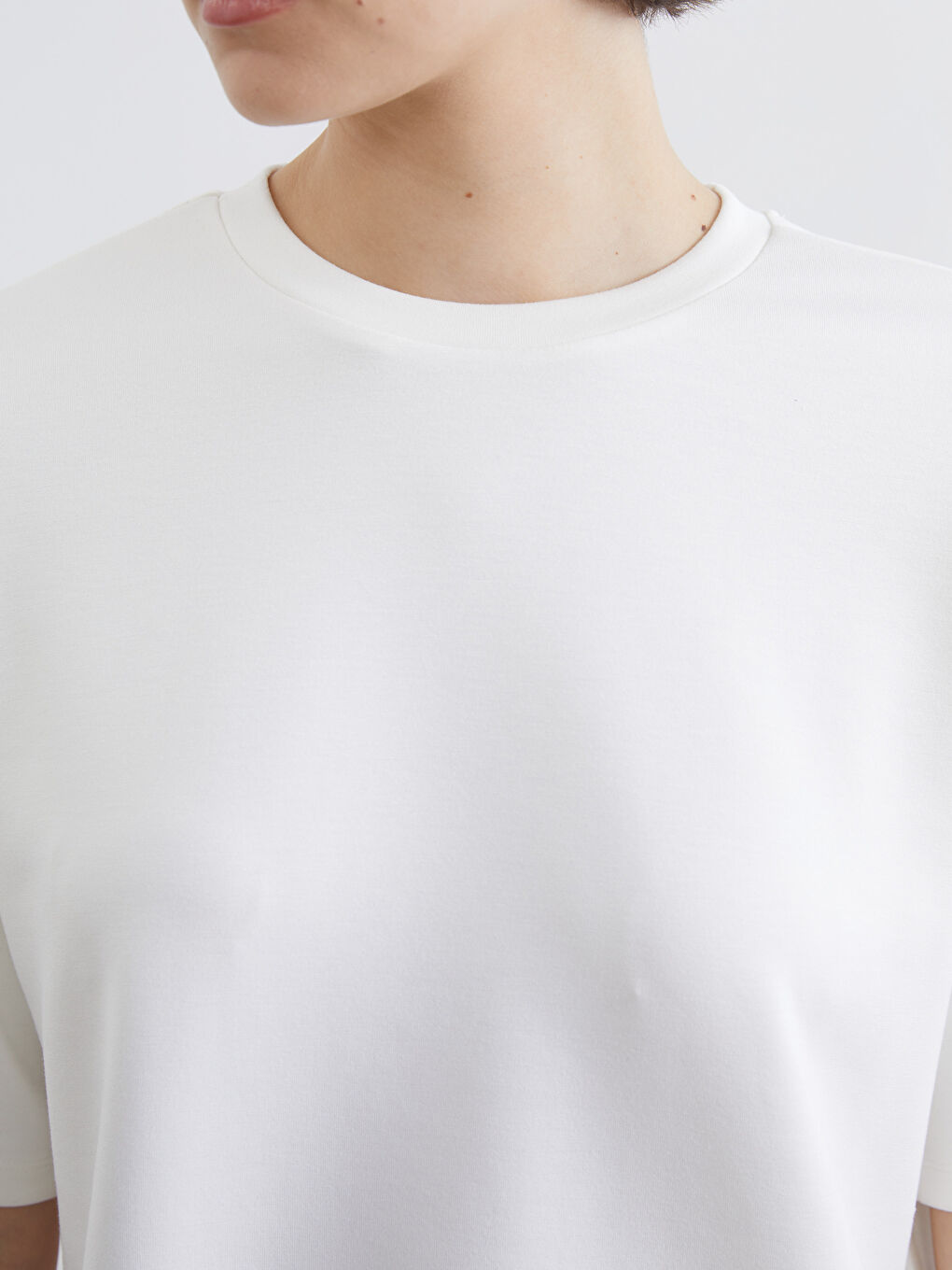 Ekru Soft Touch Oversize Kadın Tişört-2