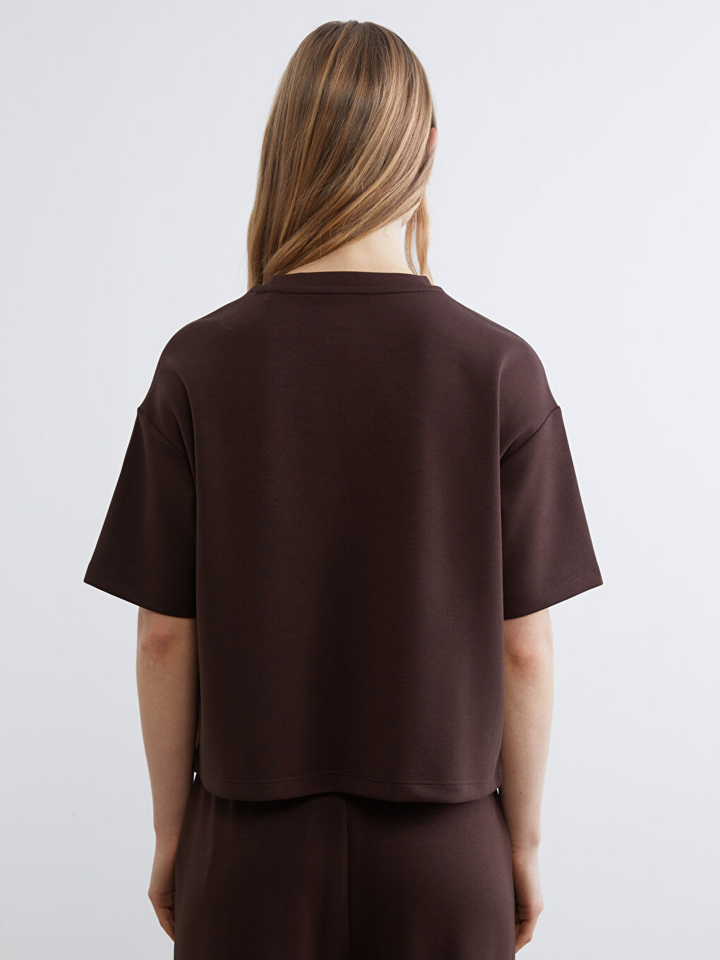 Жұмсақ жанасымды оверсайз футболка.-3