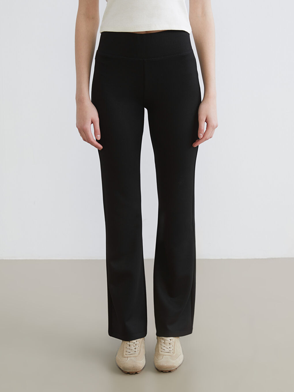 Жена Черно Клинове-1