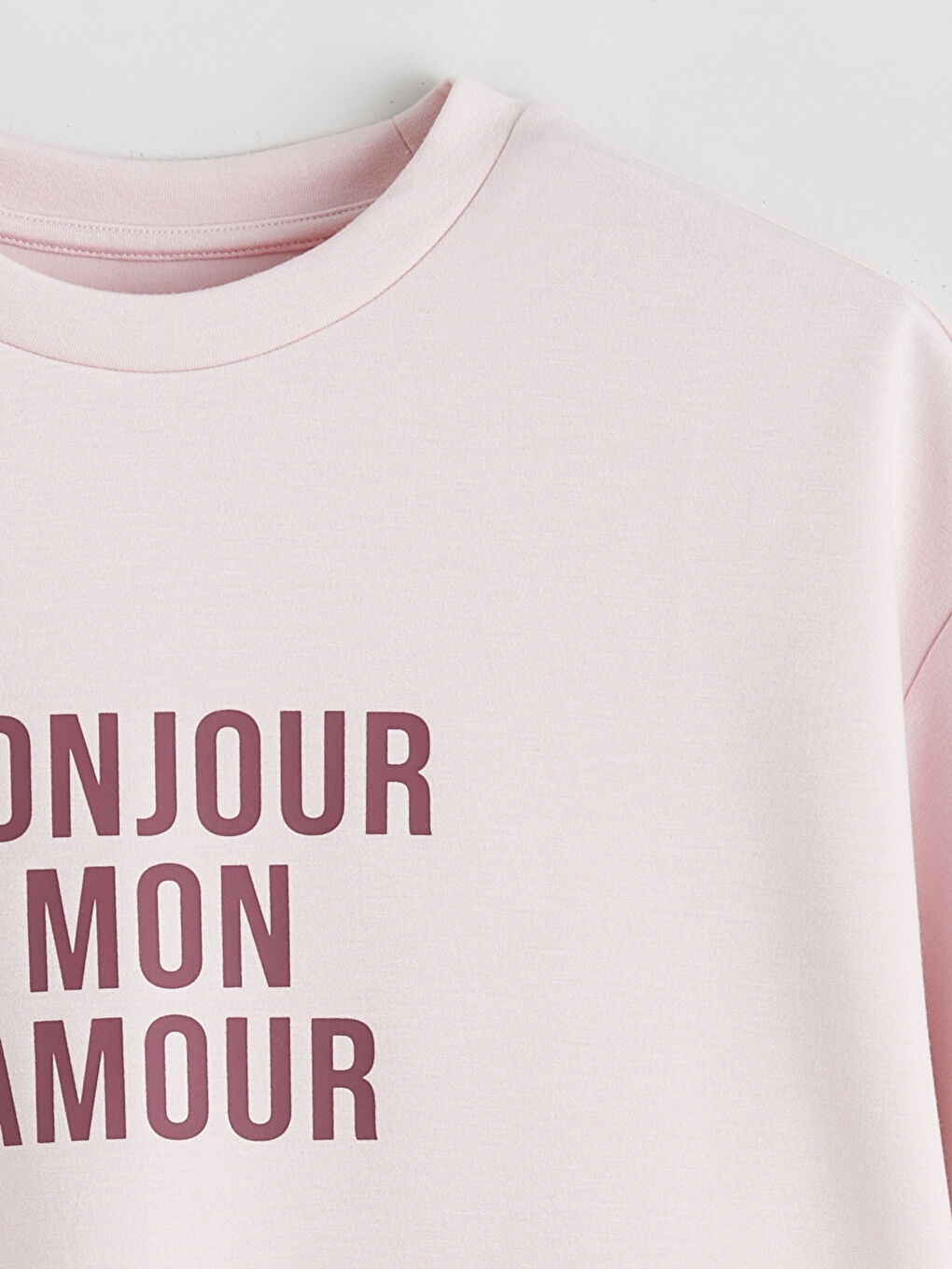 Women's crew neck oversized soft touch t-shirt.-5