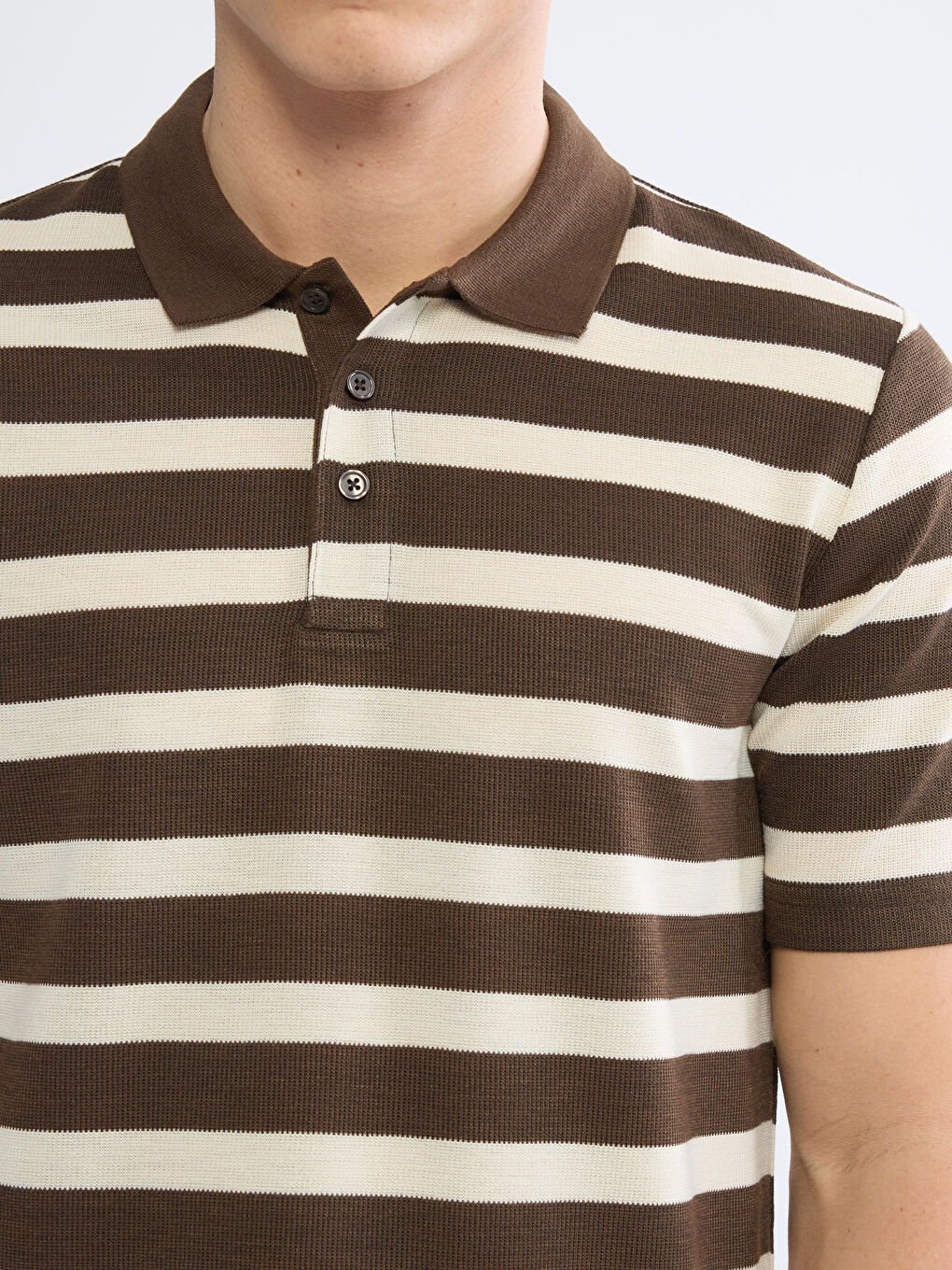 Kahverengi Polo Yaka Çizgili Erkek Tişört-2