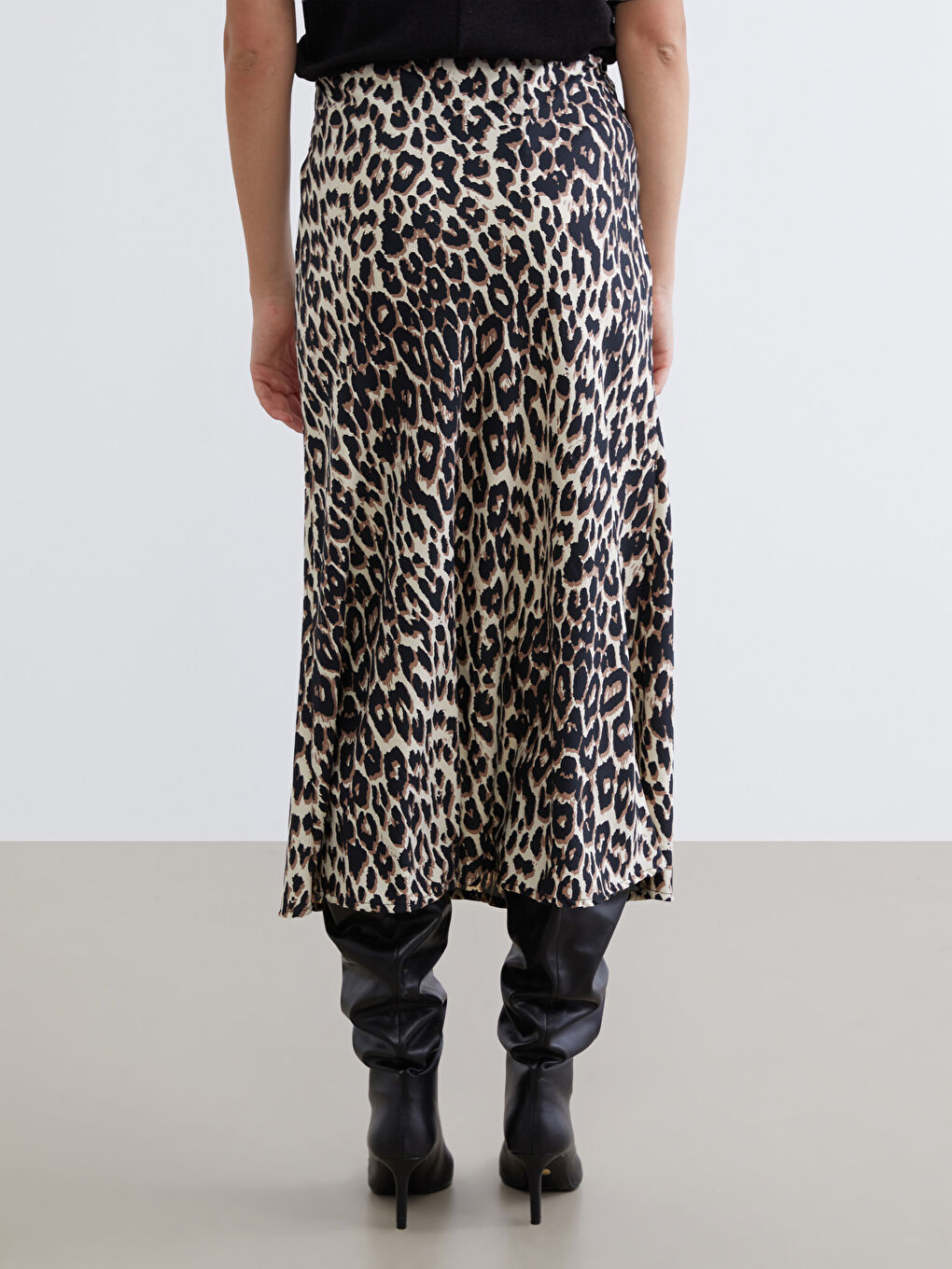 Юбка с леопардовым принтом и эластичным поясом-3