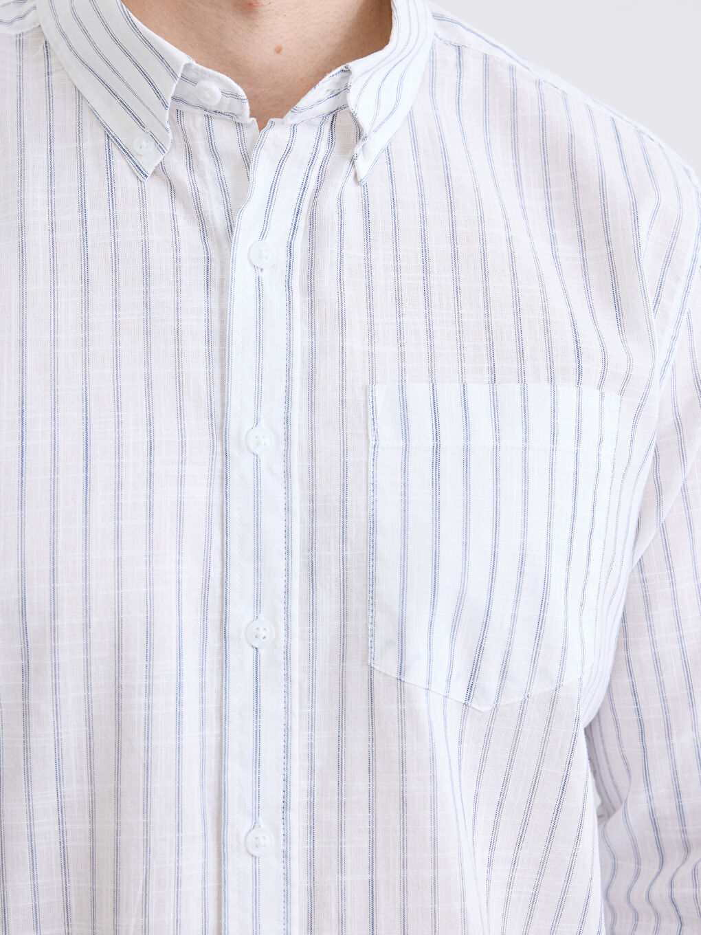 قميص بوبلين مُخَطَّط بقصة عادية للرجال-2