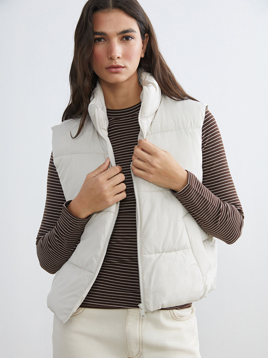 Bej Dik Yaka Kadın Şişme Yelek