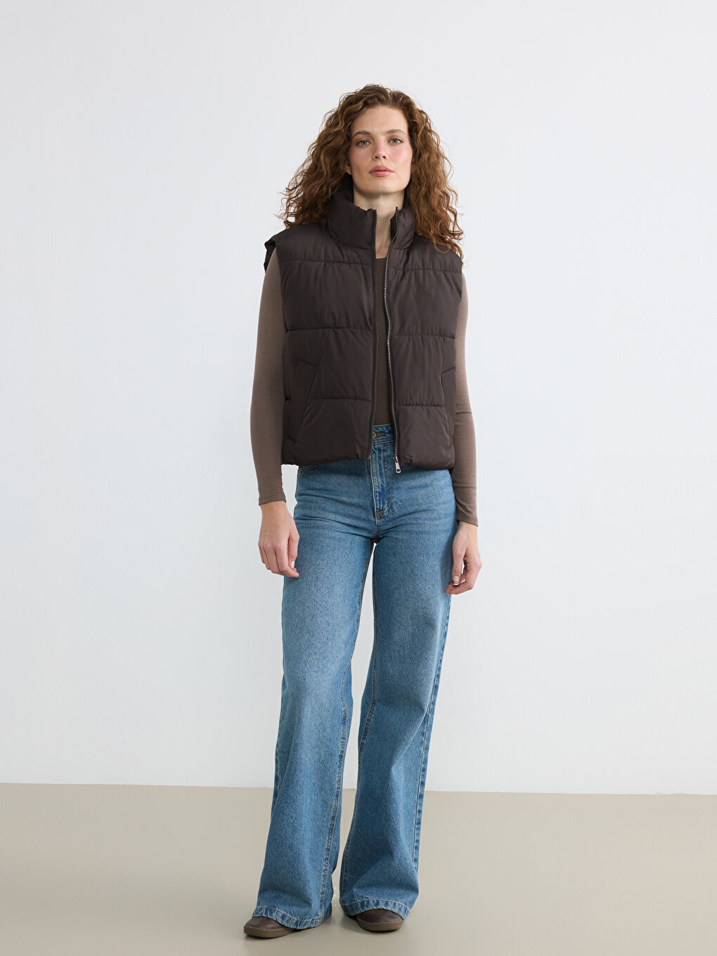 Kahverengi Dik Yaka Kadın Şişme Yelek-1