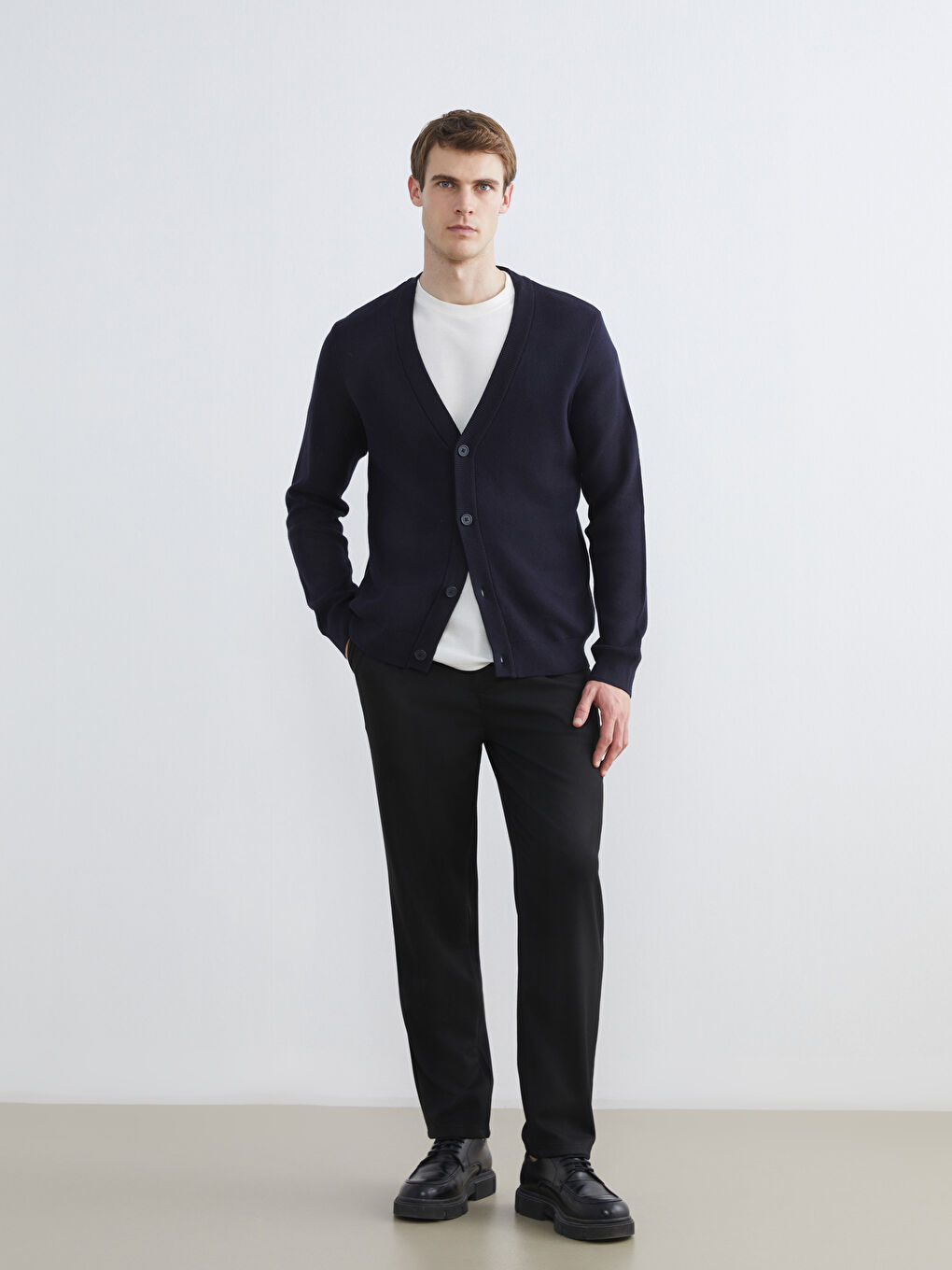 Чоловік ТЕМНО-СИНІЙ Кардиган-1