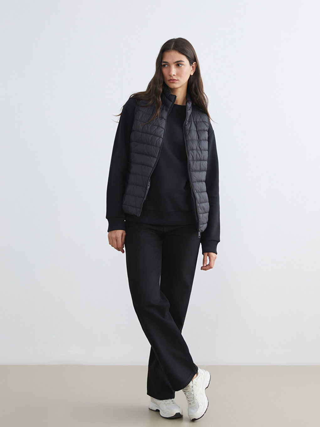 Women's Stand-Up Collar Puffer Vest-1