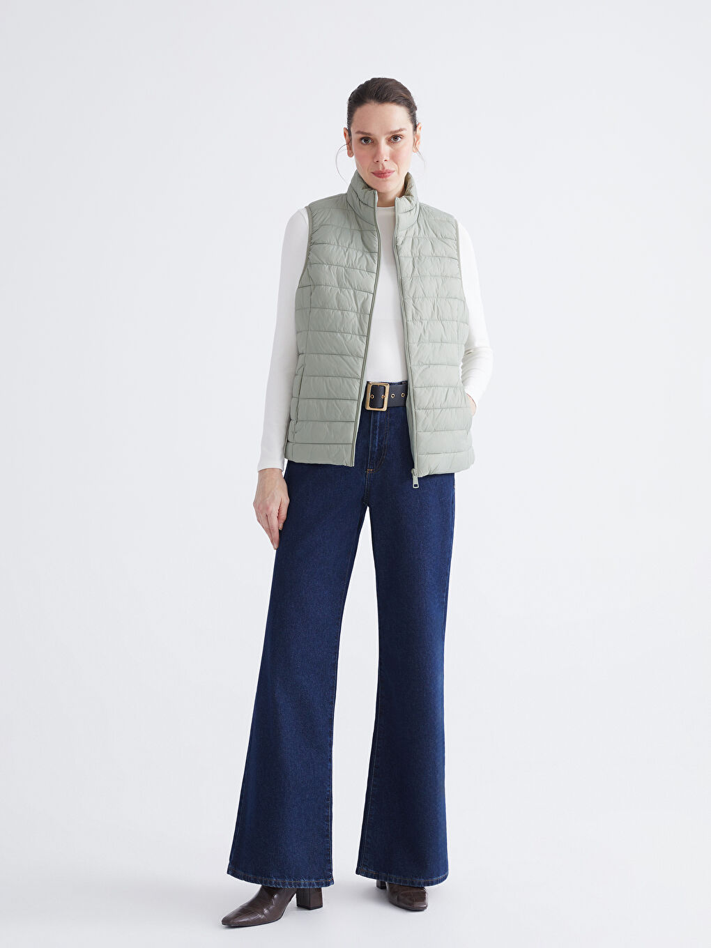 Women's Stand Collar Puffer Vest-1