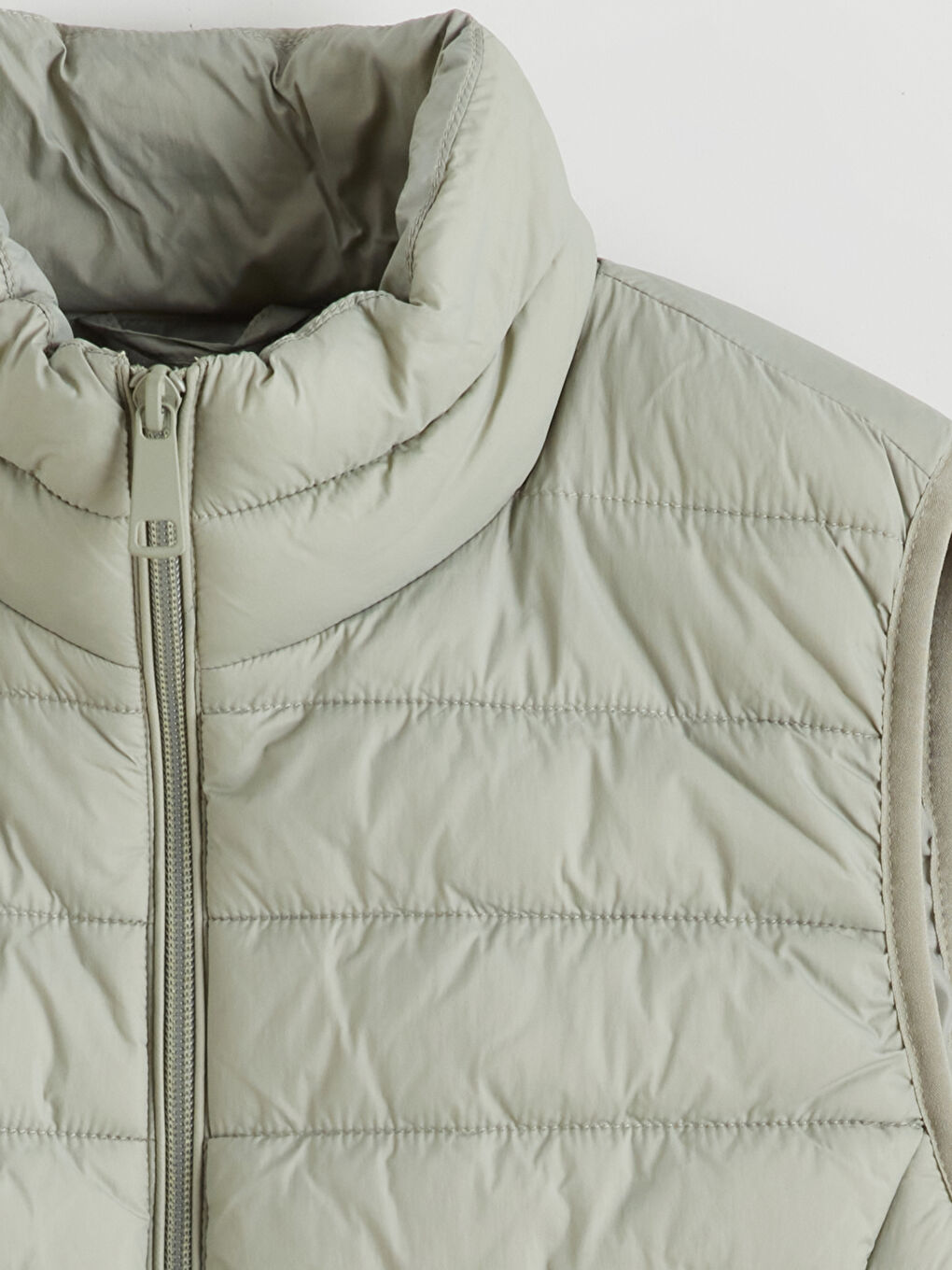 Women's Stand Collar Puffer Vest-6