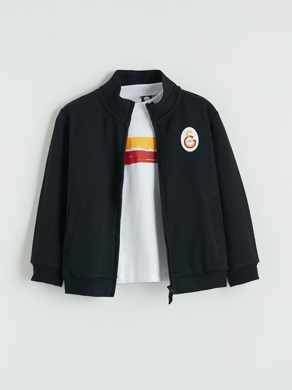 Siyah Galatasaray Baskılı Erkek Çocuk Tişört ve Fermuarlı Sweatshirt