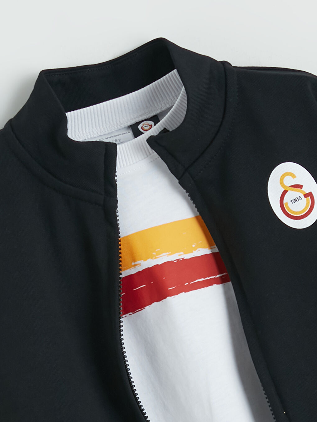 Siyah Galatasaray Baskılı Erkek Çocuk Tişört ve Fermuarlı Sweatshirt-4