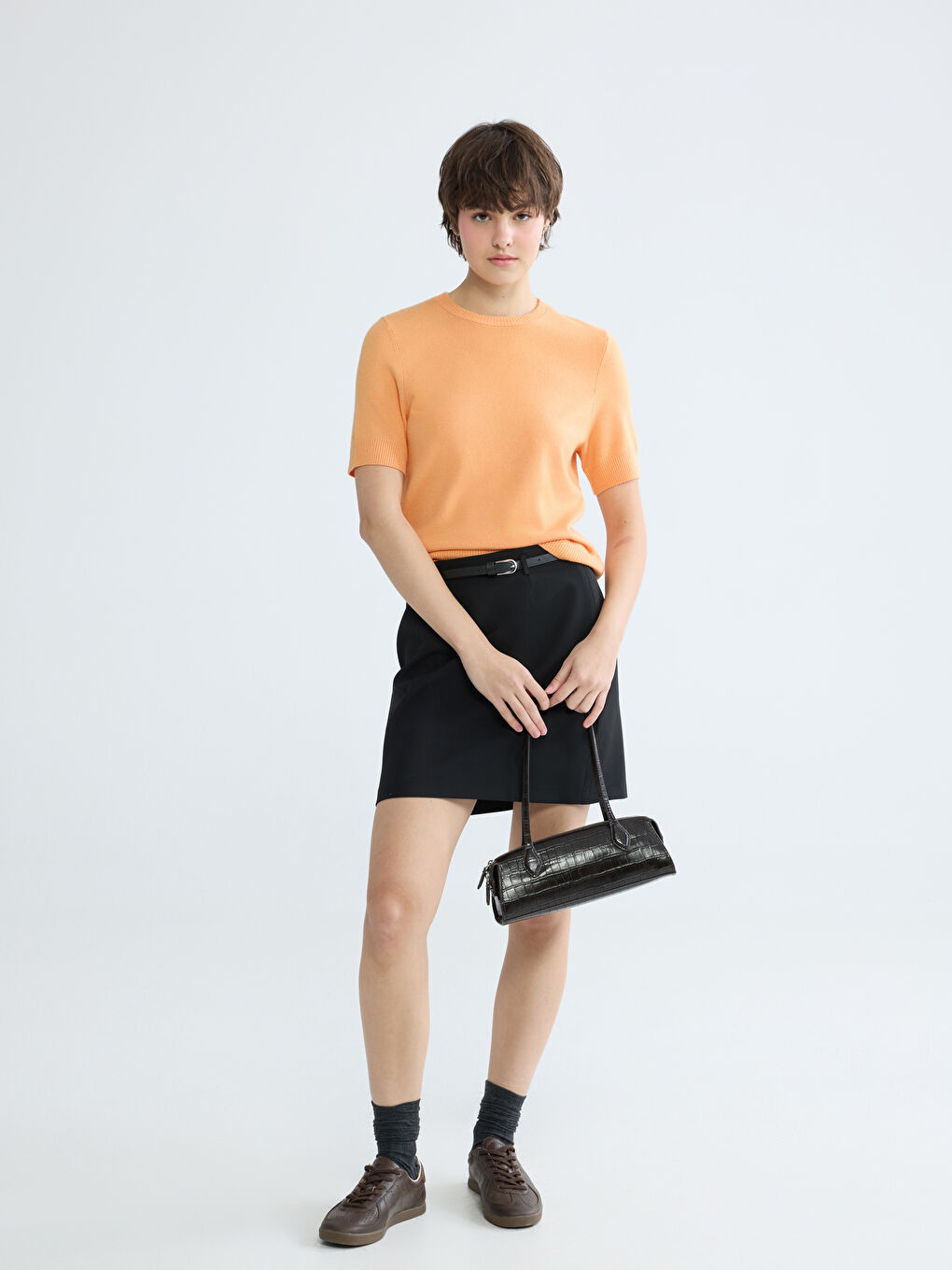 ქალთა მრგვალი ყელიანი ნაქსოვი სვიტერი-1