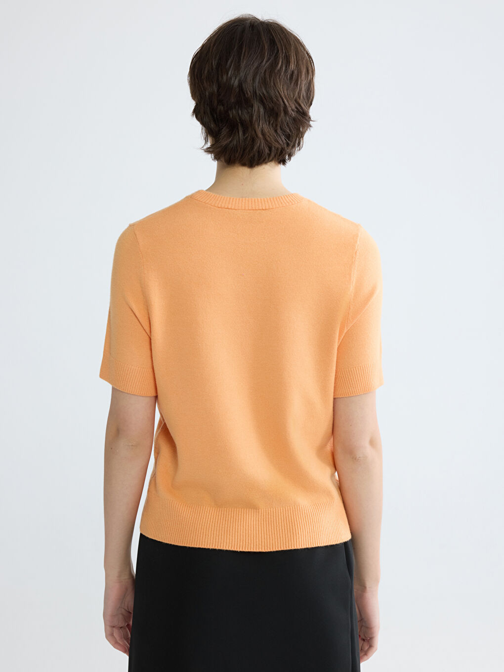 ქალთა მრგვალი ყელიანი ნაქსოვი სვიტერი-3