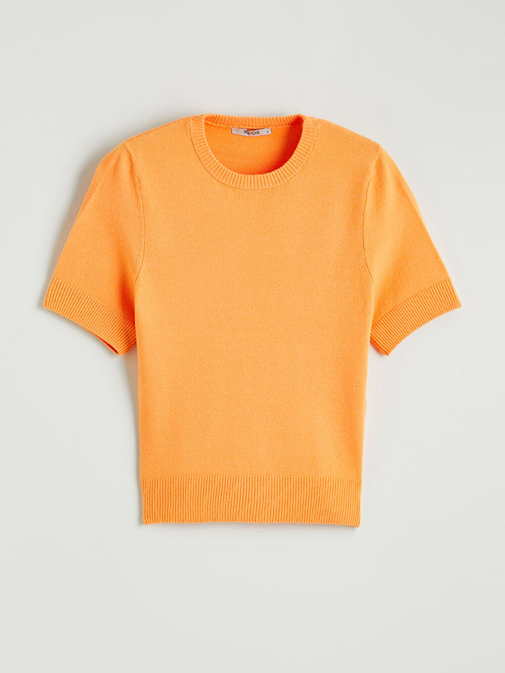 ქალთა მრგვალი ყელიანი ნაქსოვი სვიტერი-4