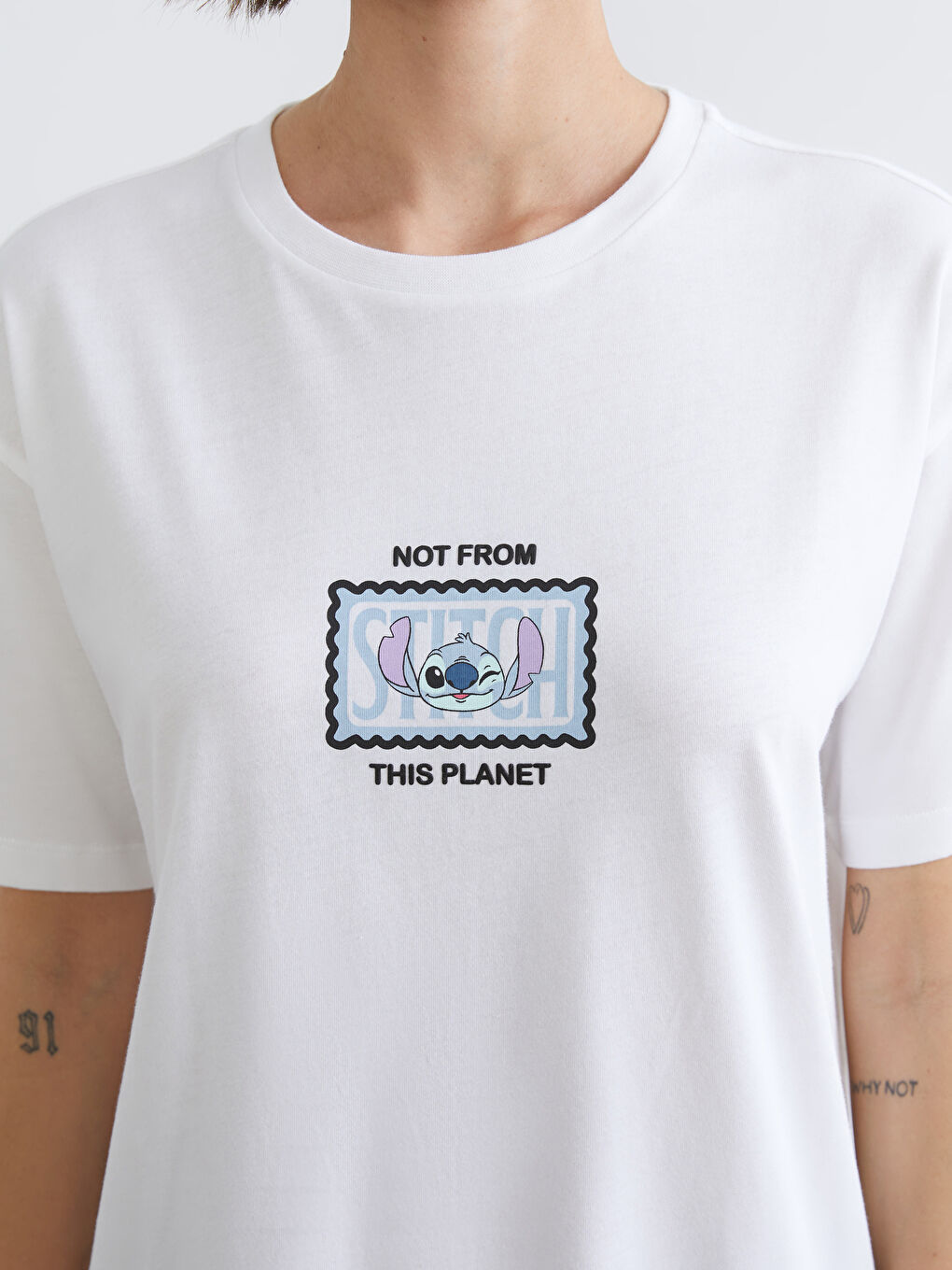 Bisiklet Yaka Sititch Baskılı Kadın Tişört-2