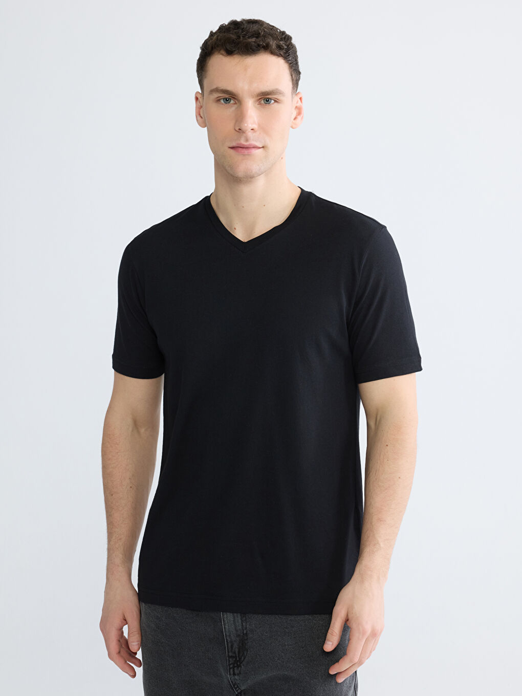 Siyah V Yaka Penye Erkek Tişört