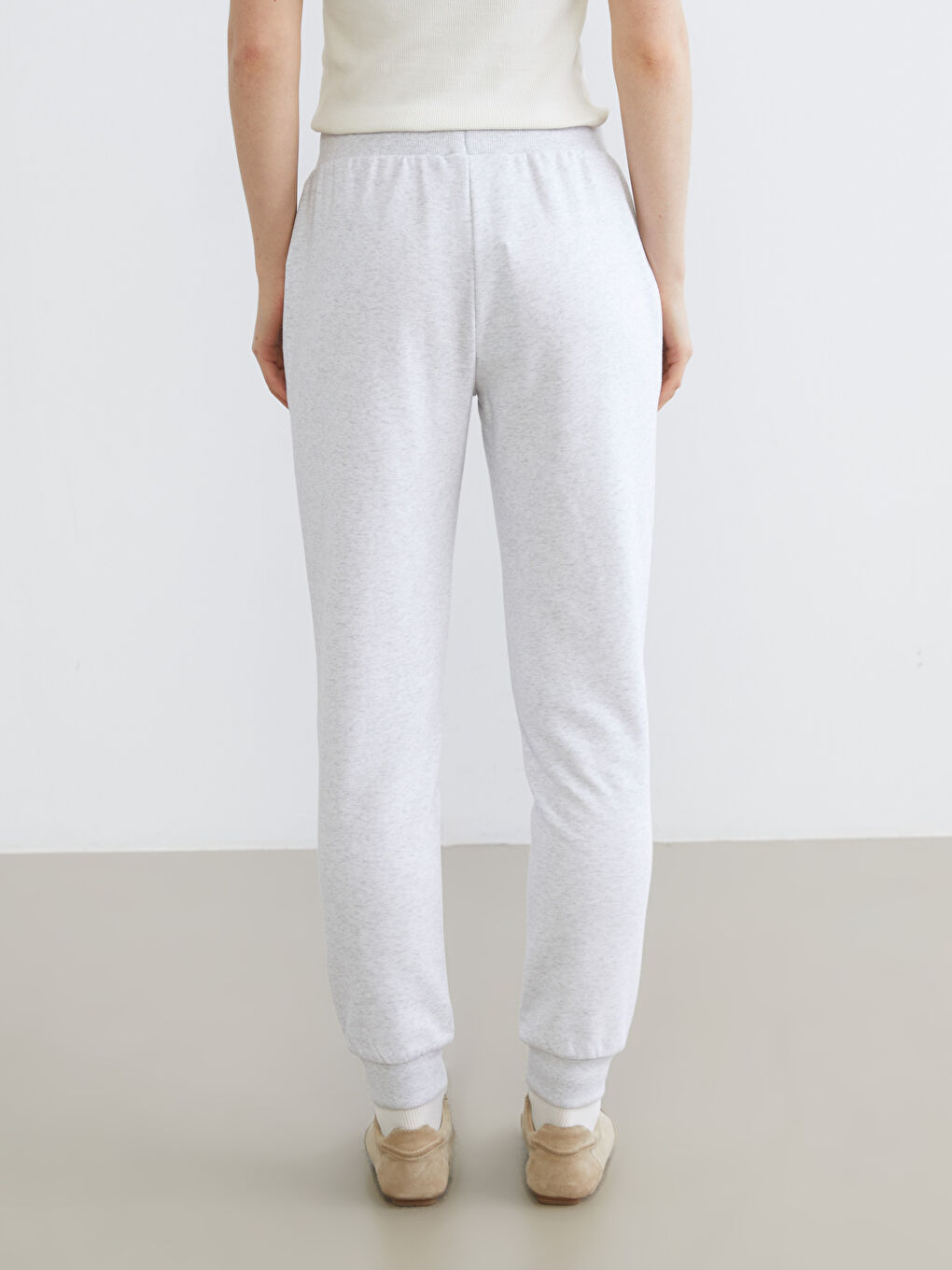 Women's Jogger Sweatpants with Elastic Waistband-3