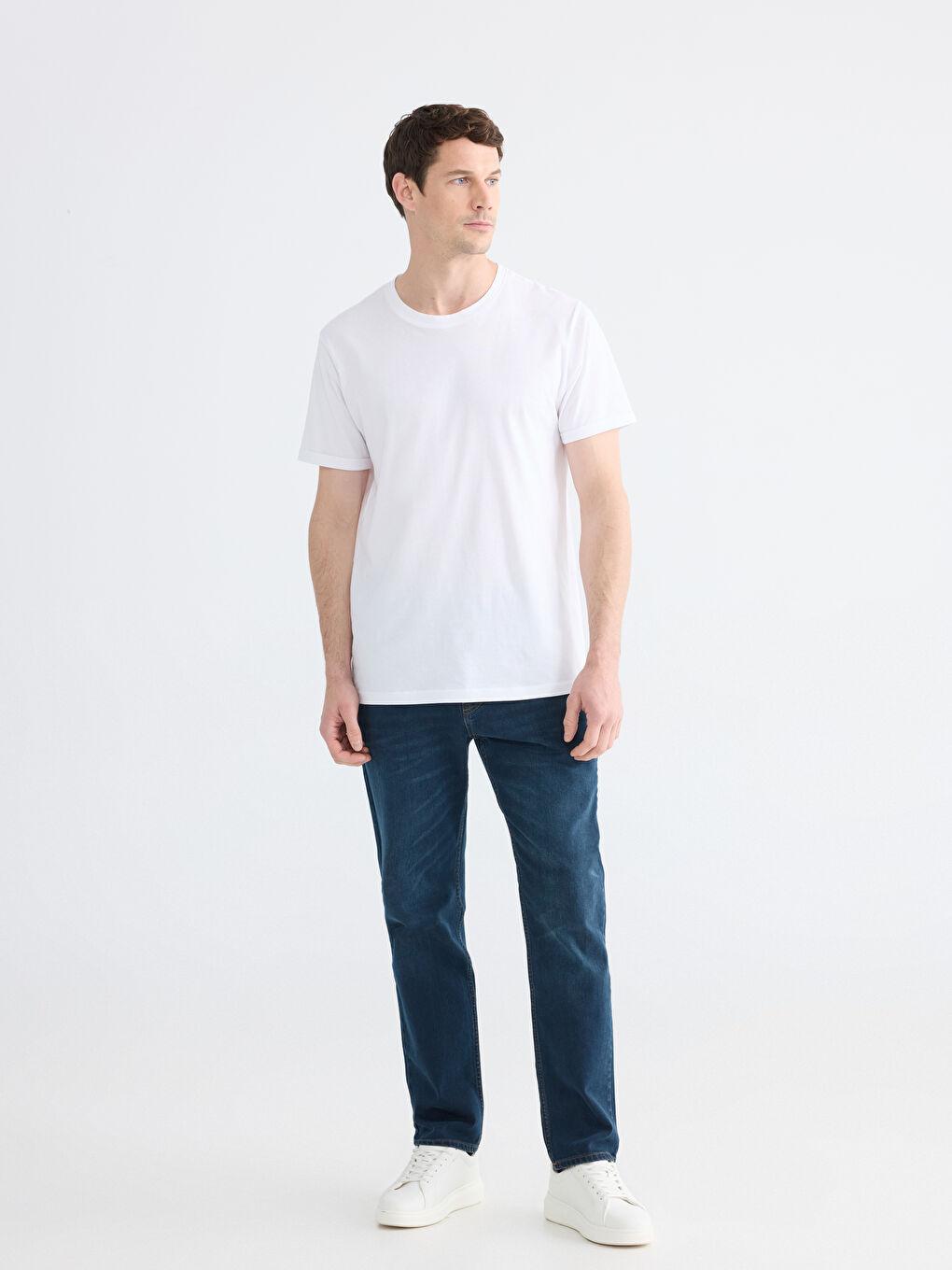 Beyaz Slim Fit Bisiklet Yaka Erkek Tişört-1