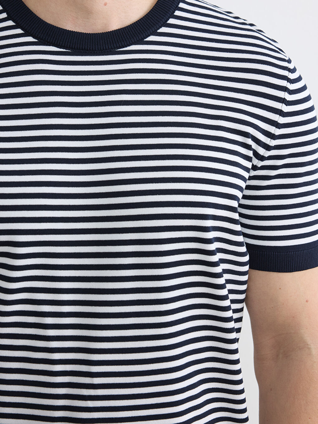 Ekru Bisiklet Yaka Çizgili Kısa Kollu Erkek Triko Kazak-2