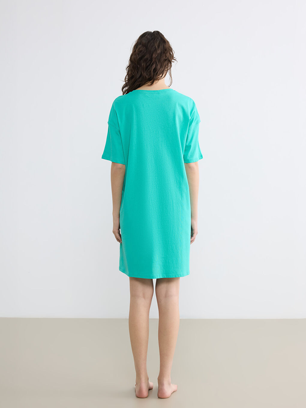 Chemise de nuit imprimée à col rond pour femme-3