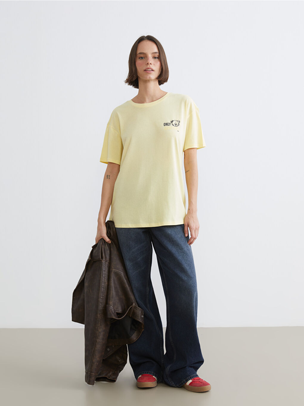 аю суреті бар дөңгелек жағалы футболка-1