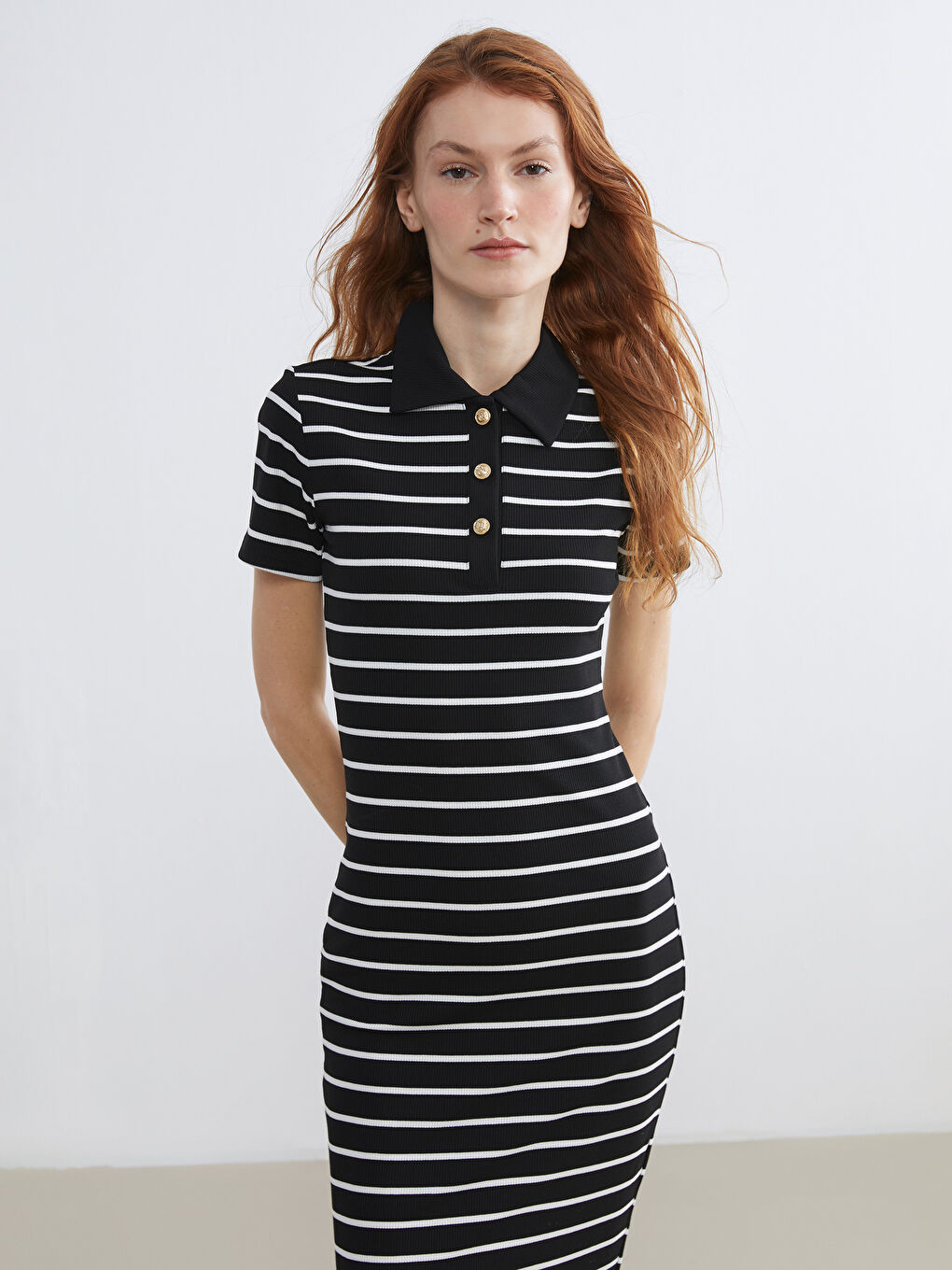 Frau SCHWARZ Kleid-1