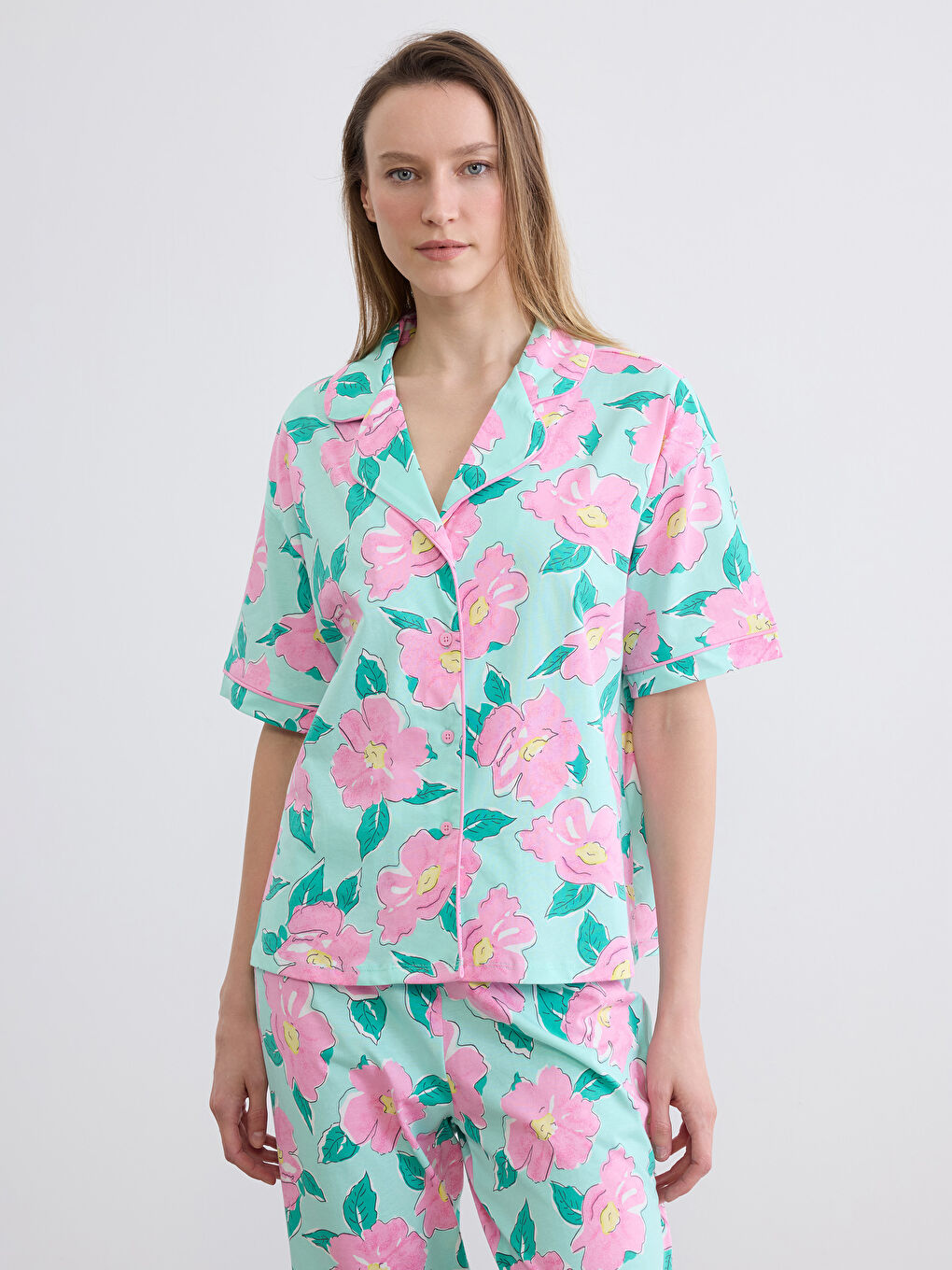Turkuaz Gömlek Yaka Çiçekli Kadın Pijama Takımı