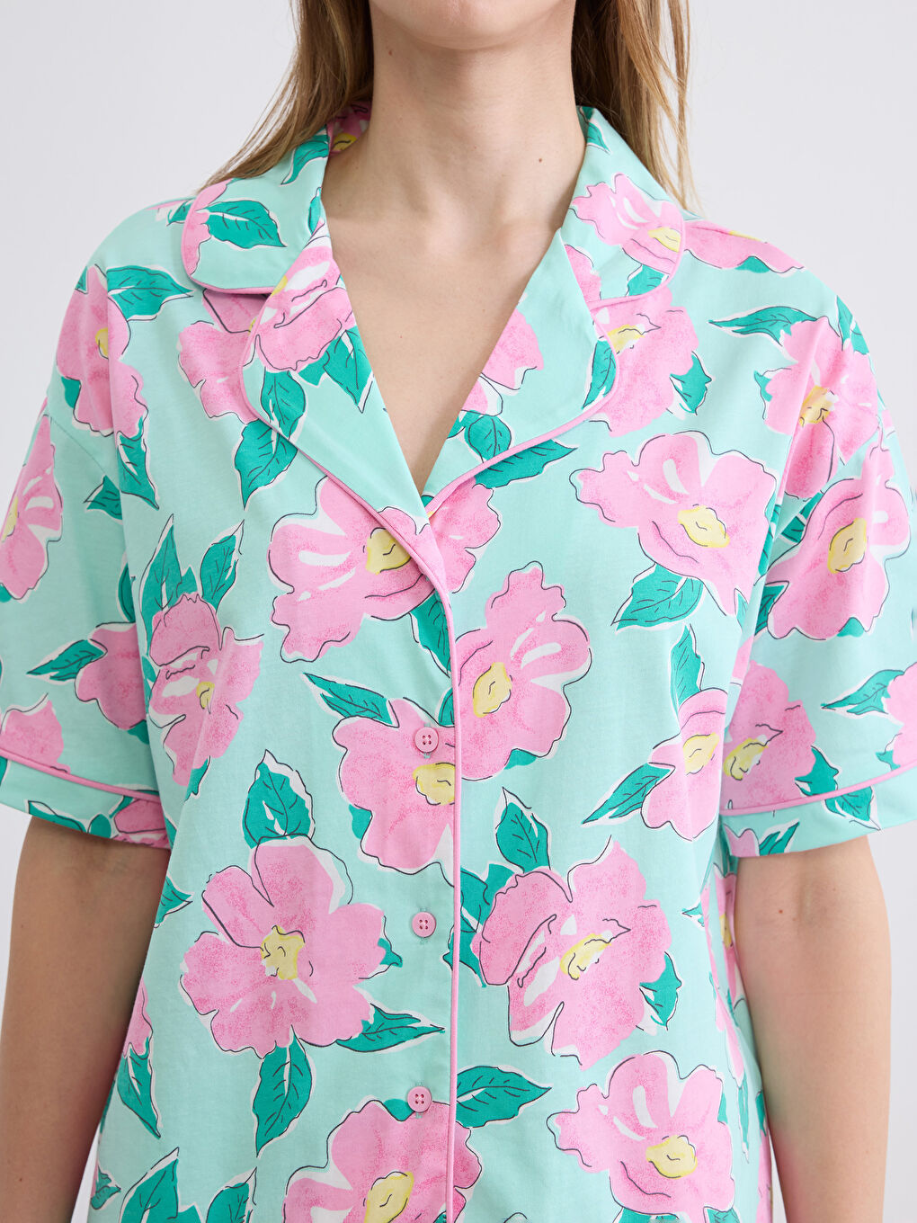 Turkuaz Gömlek Yaka Çiçekli Kadın Pijama Takımı-2
