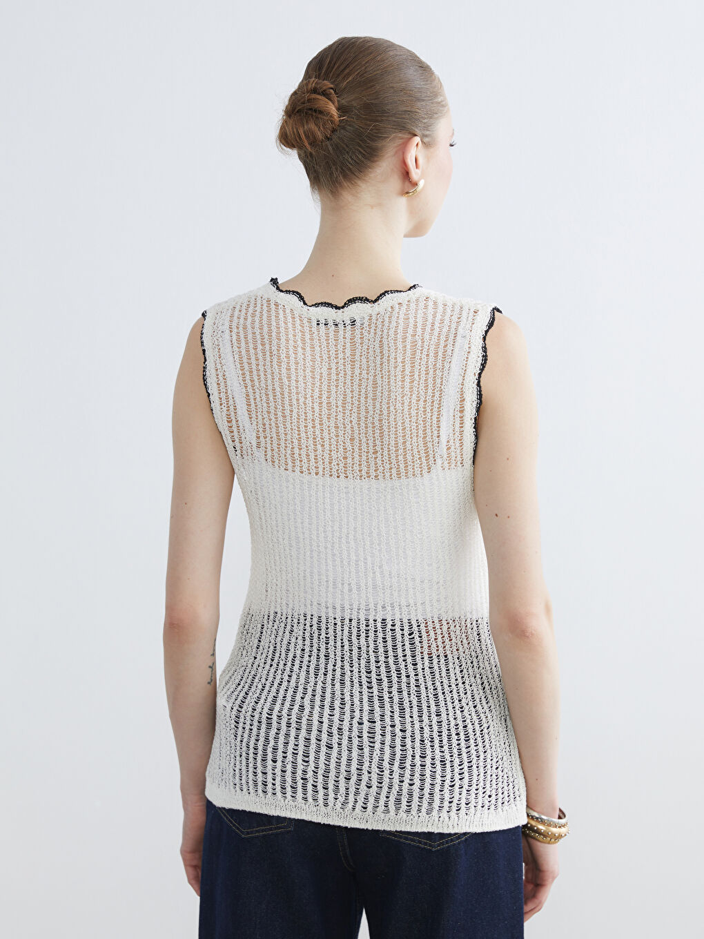 Pulover Tricotat cu Găuri pentru Femei cu Guler Rotund-3