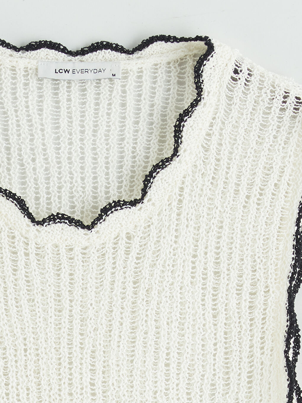 Pulover Tricotat cu Găuri pentru Femei cu Guler Rotund-5