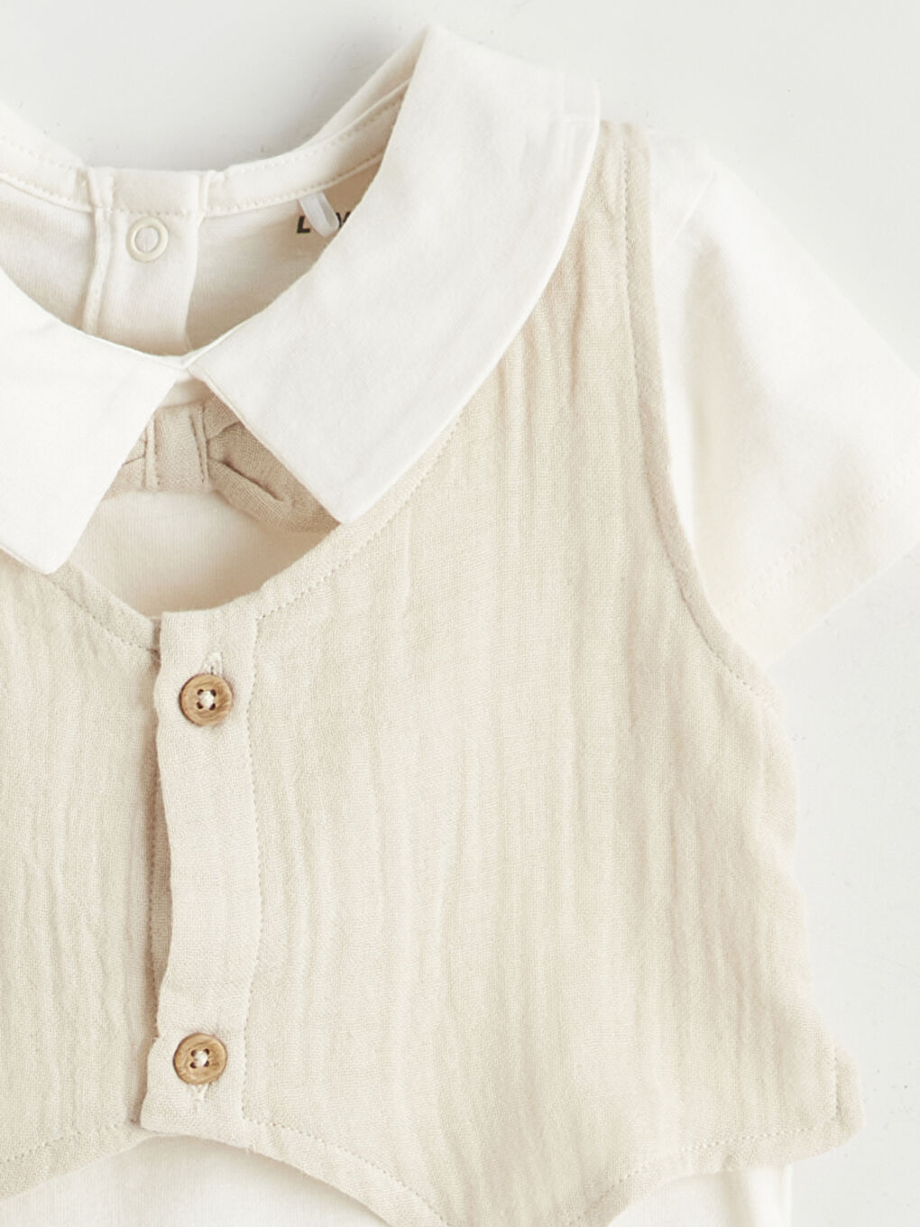 Ekru Yelek Görünümlü Müslin Erkek Bebek Takım-2