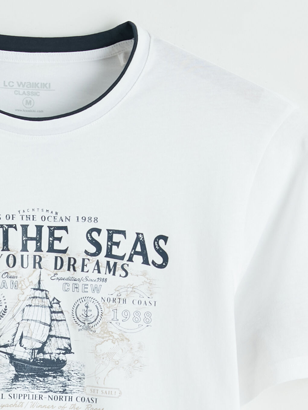 მამაკაცები თეთრი მაისურები და ზედები-5