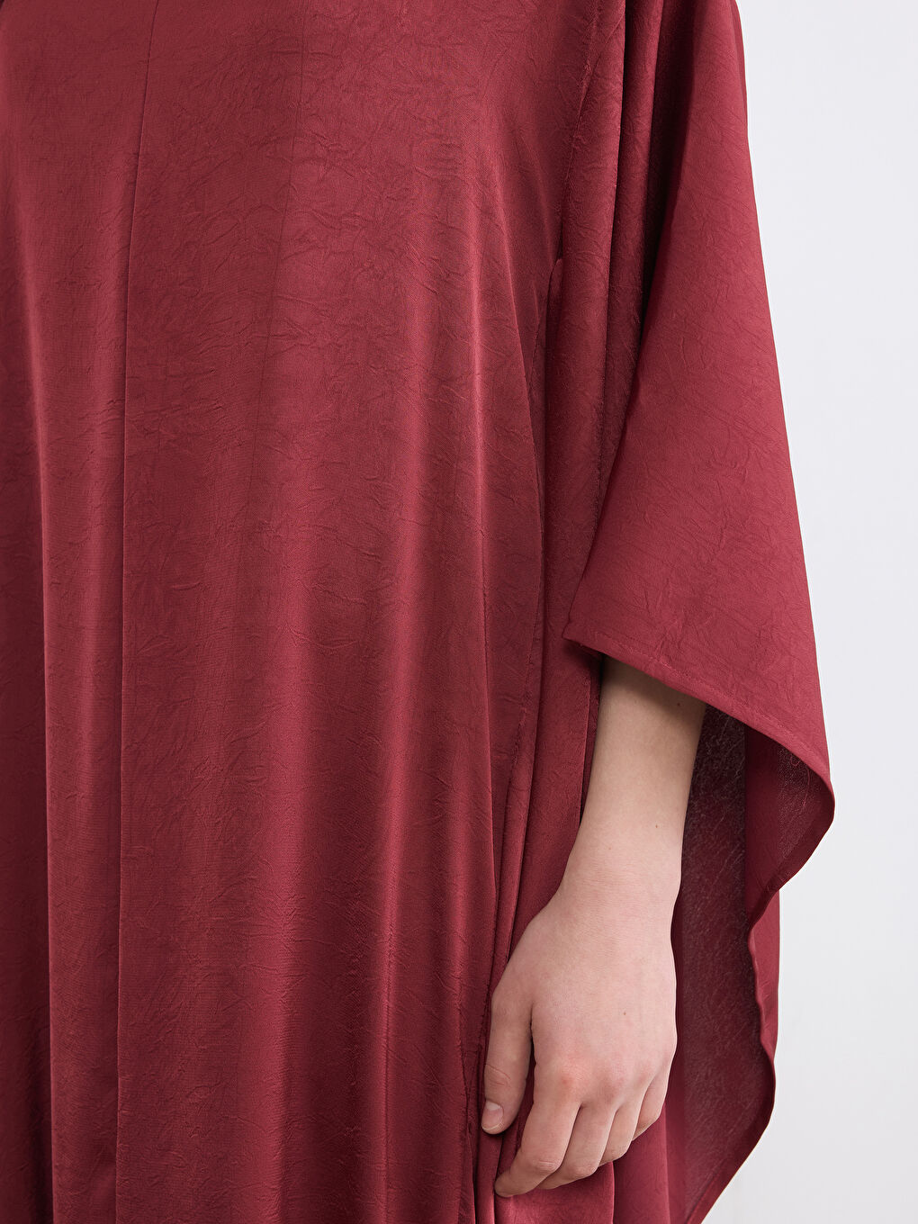 فستان ساتان نسائي بأكمام باتوين وياقة دائرية-2