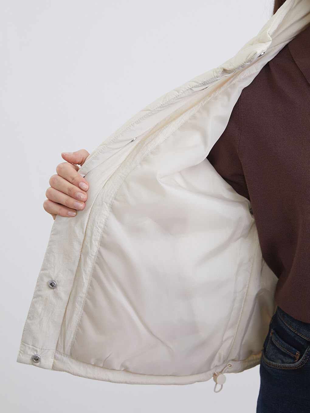 معطف منفوخ بيج فاتح / ايكرو امرأة-2