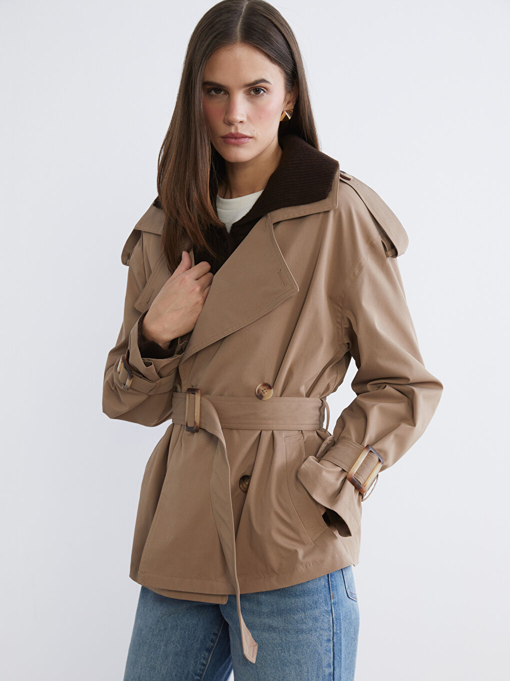 Bej Kruvaze Yaka Kadın Trençkot
