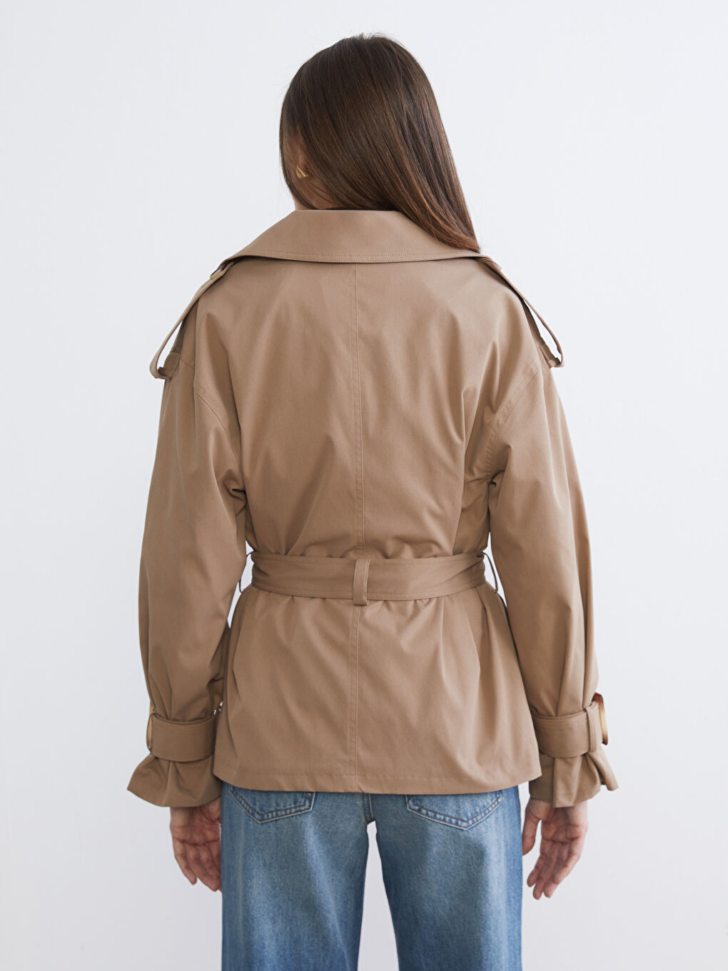 Bej Kruvaze Yaka Kadın Trençkot-4