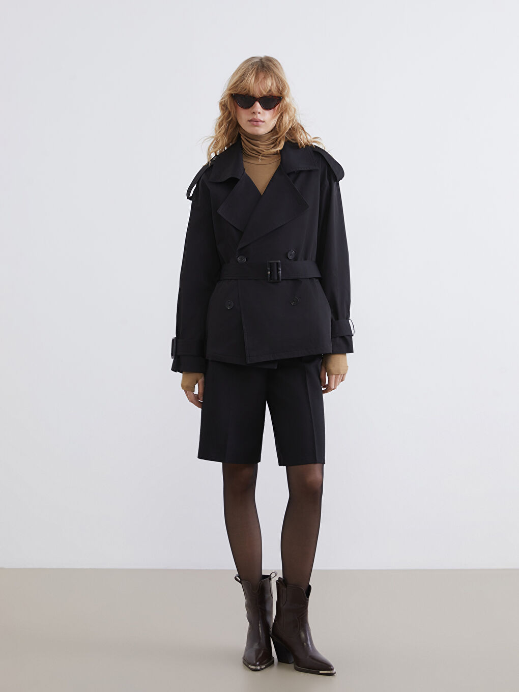 Siyah Kruvaze Yaka Kadın Trençkot-1