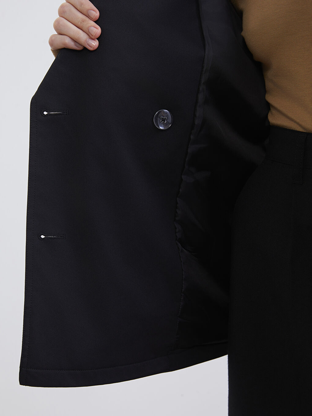 Siyah Kruvaze Yaka Kadın Trençkot-3