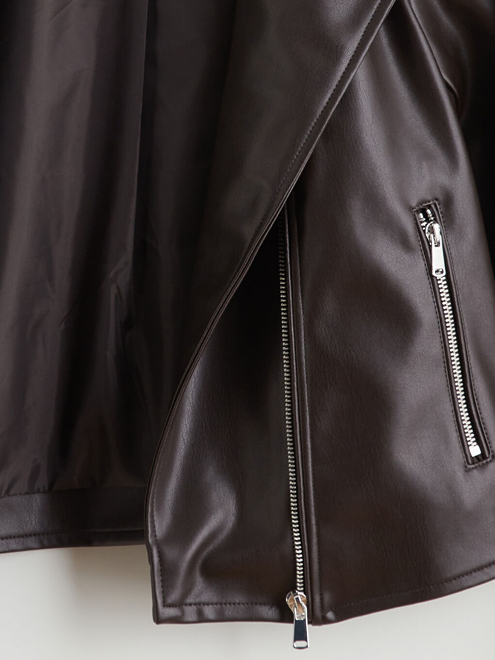 ქალი ყავისფერი ხელოვნური ტყავის ქურთუკი-7