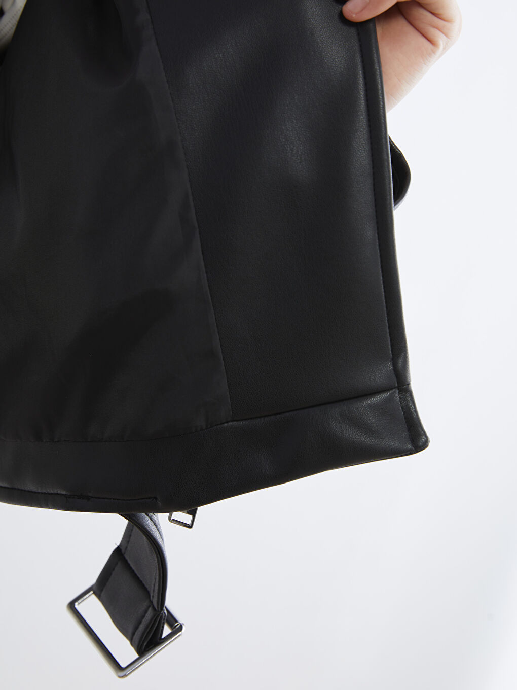 جاكيت جلد صناعي أسود امرأة-3