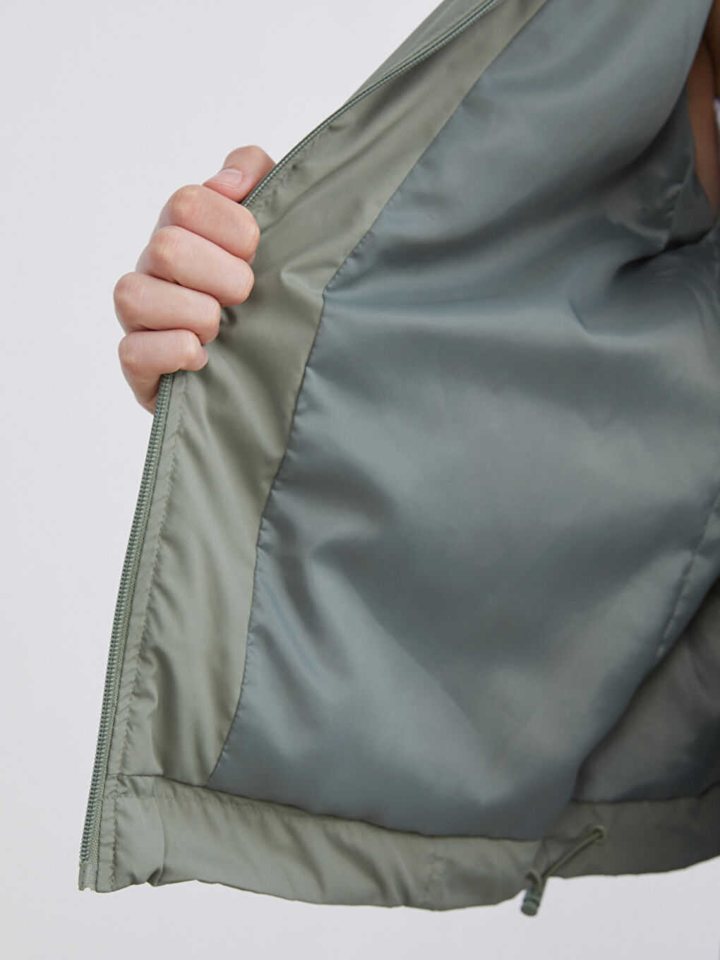 Haki Kapüşonlu Oversize Kadın Yağmurluk-3