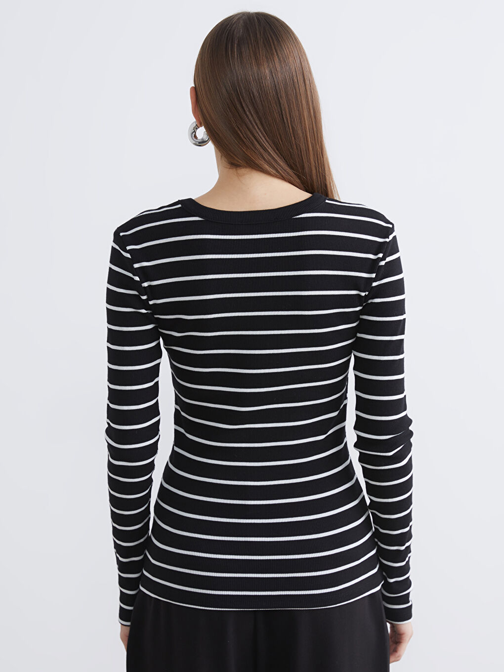 Siyah Bisiklet Yaka Çizgili Kadın Body-3