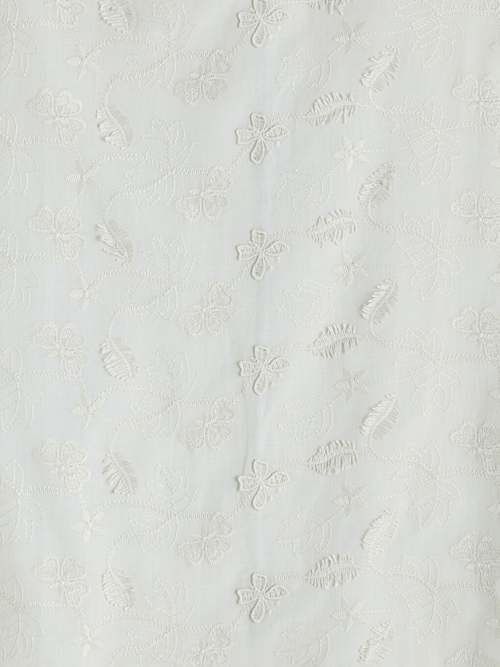 Gri Bisiklet Yaka Nakışlı Kadın Tişört-2