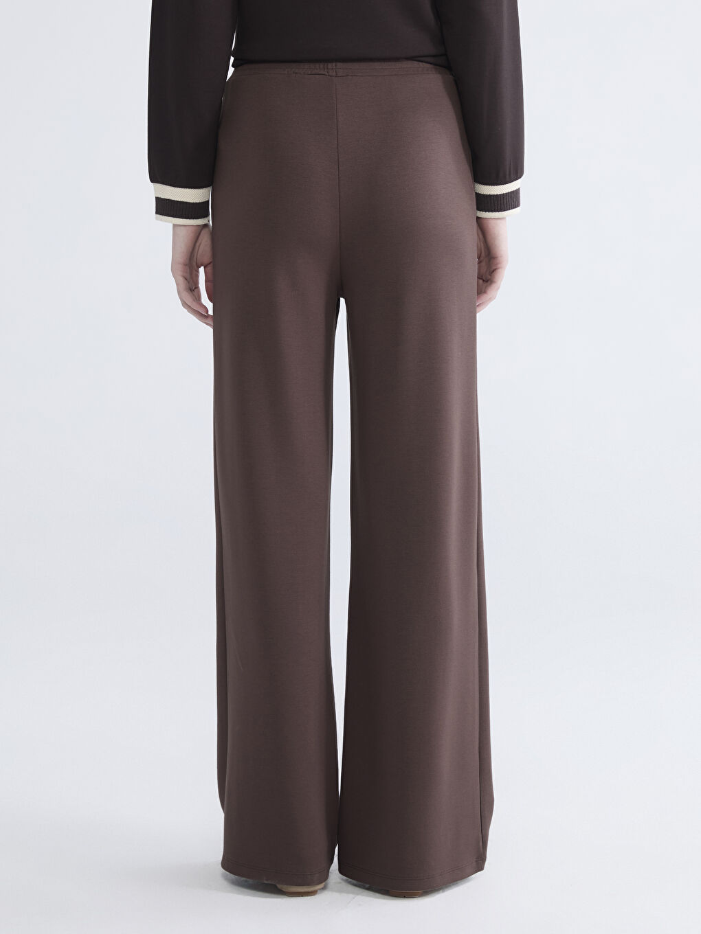 Soft Touch Women's Sweatpants with Elastic Waistband-3