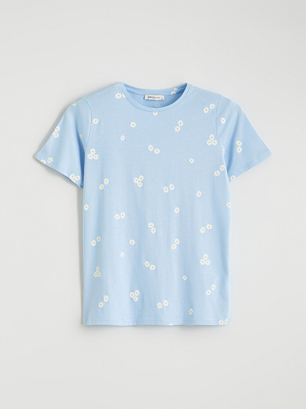 Женская футболка с цветочным принтом-4