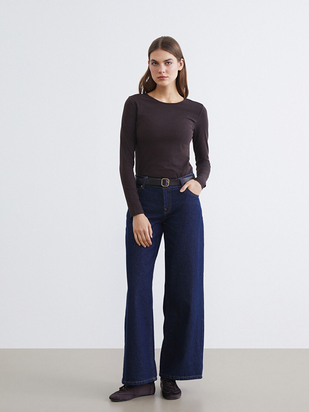 Женская футболка с круглым вырезом-2