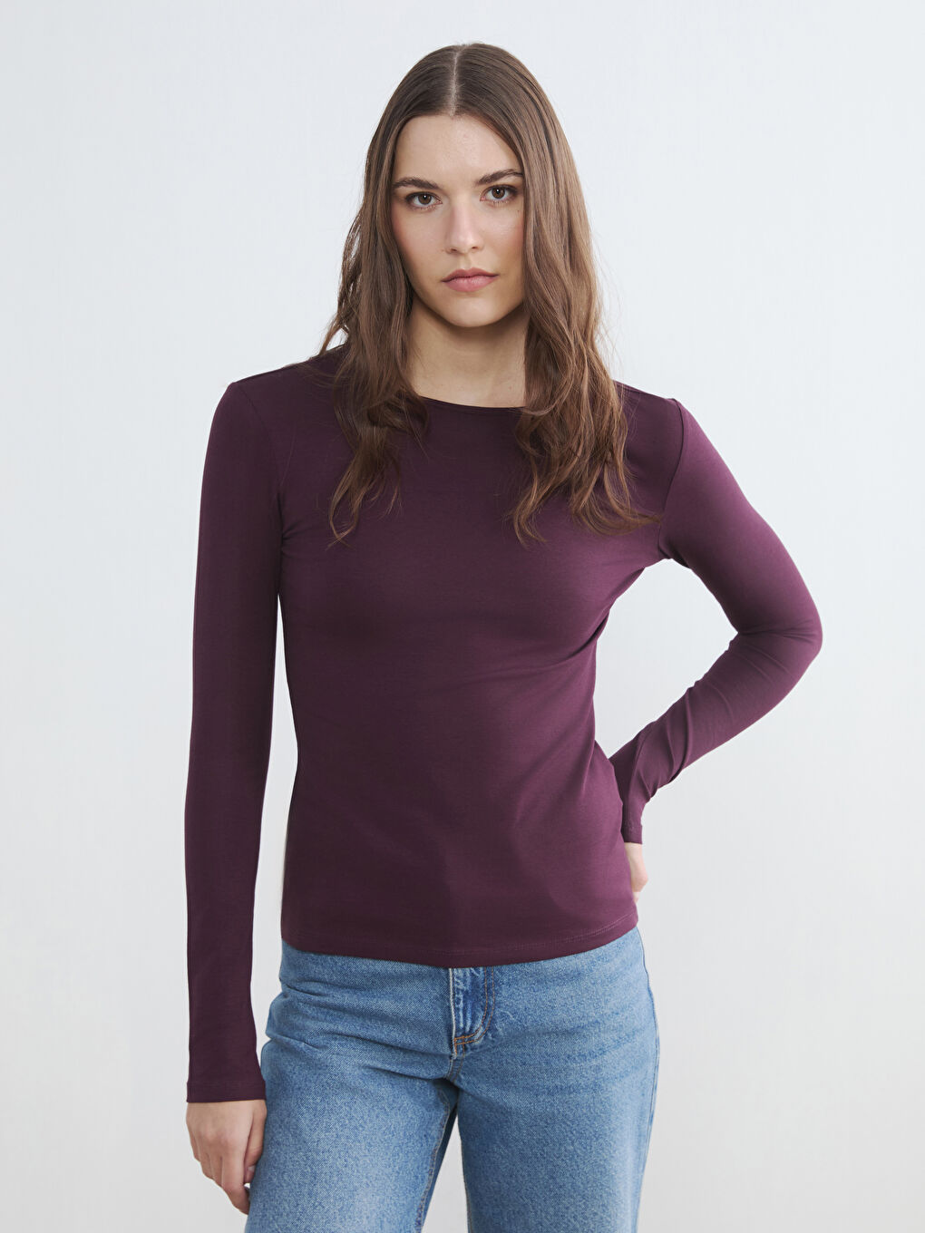 Ženska majica sa okruglim izrezom