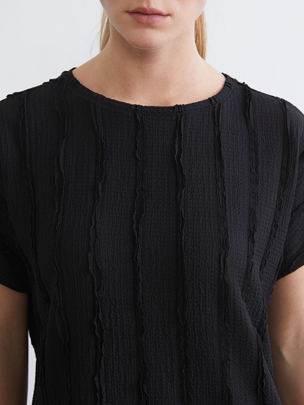 Siyah Bisiklet Yaka Dokulu Bluz-2