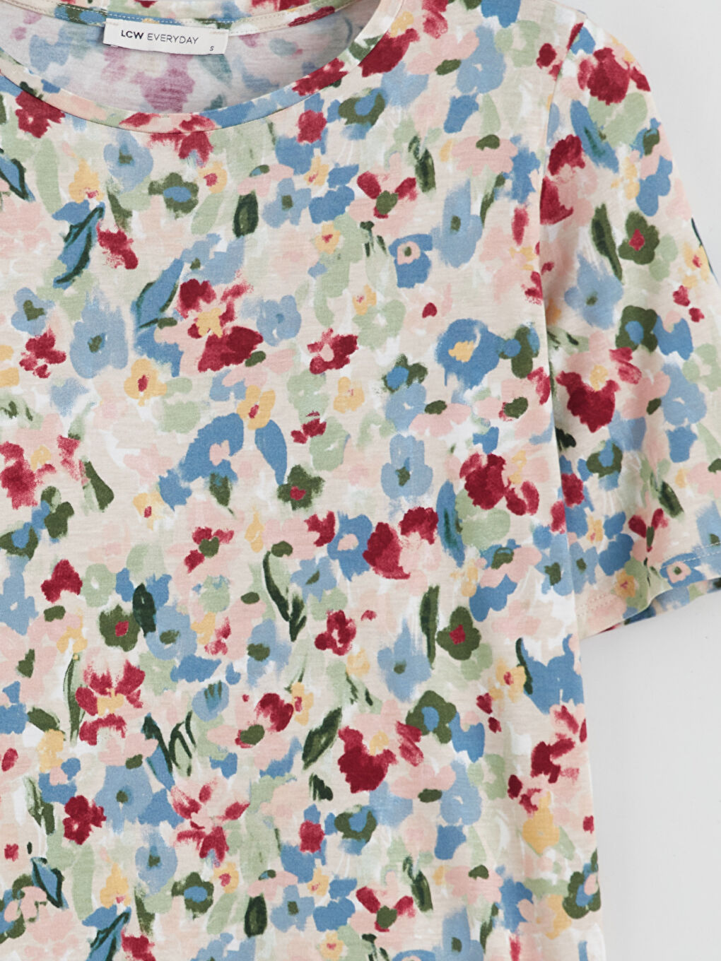 Pembe Çiçekli Kadın Tişört-6